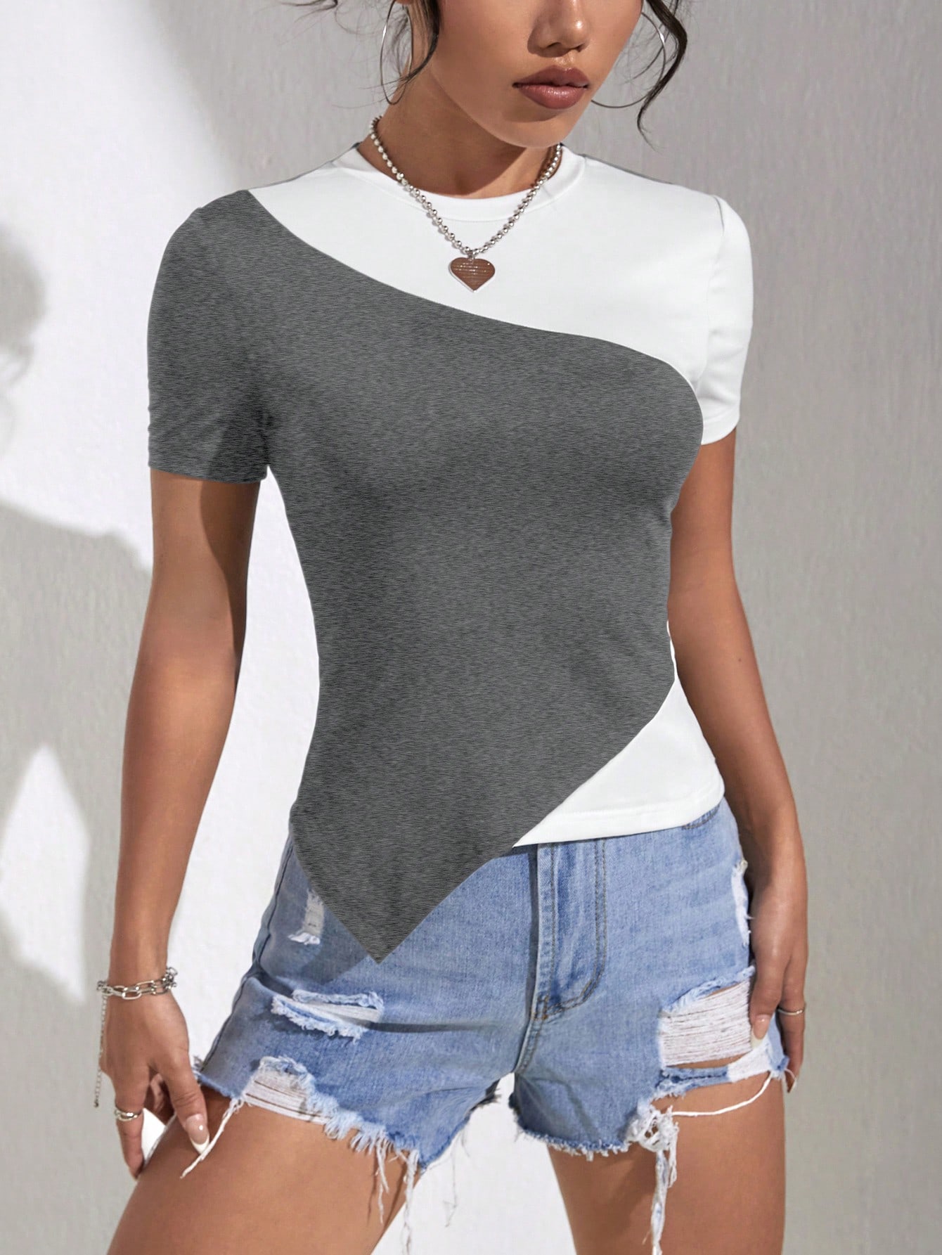 SHEIN Essnce Women's Solid Color Splice Round Neck Short Sleeve Casual Top - Image 3